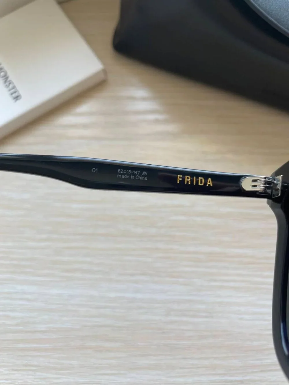 Gentle Monster FRIDA C1 Black Oversized Sunglasses
